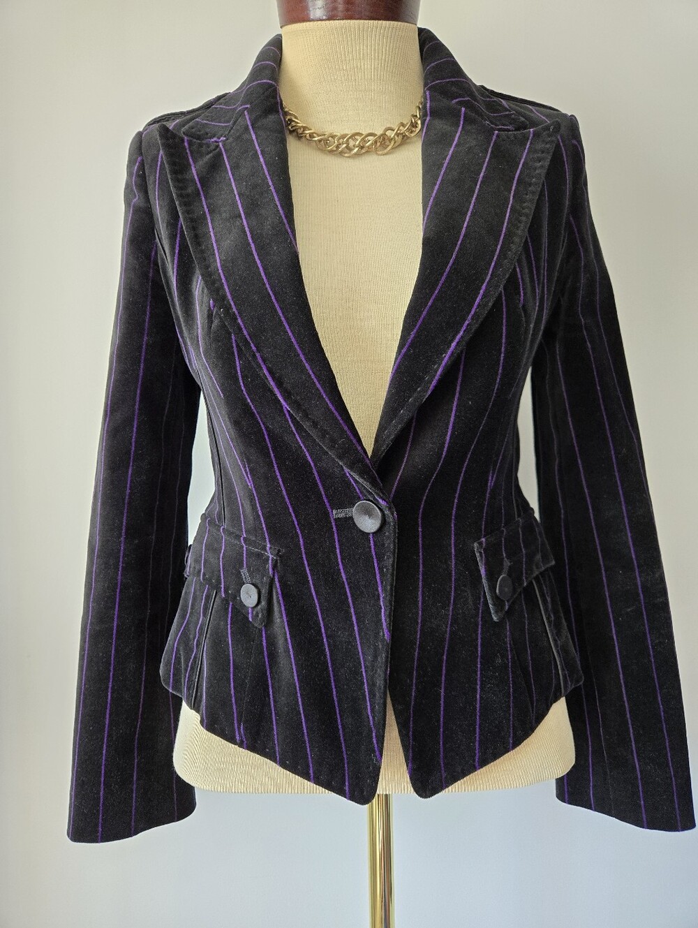 Zio Song Zio Black Velvet Blazer with Purple Pinstripes. Size 55/ US Small